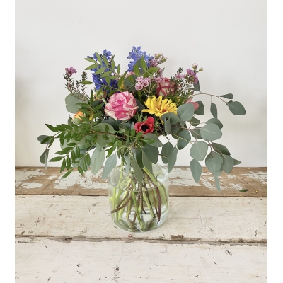 Compact boeket bloemen