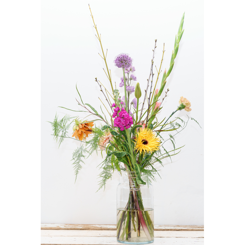 Wild boeket bloemen